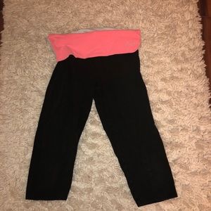 PINK CAPRI YOGA PANTS